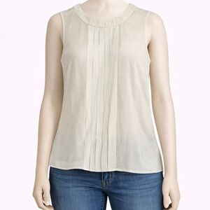 RW&Co Front pleated flowy top with bow detail on back Sz M